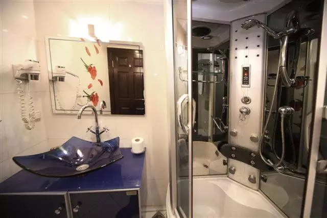 سرویس بهداشتی CARTOON TAKSIM